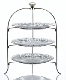 The sparkling sophistication of yesteryear makes a chic comeback with this magnificent serving rack. Plates feature the intricate starburst pattern of Godinger's popular Dublin crystal collection, suspended gracefully on three metal tiers.