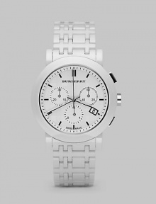 Large chronograph dial with a stainless steel case and ceramic check link bracelet.Quartz movement Water resistant to 5 ATM Smooth bezel Round stainless steel case, 40mm, (1.57) White chronograph dial Index hour markers Date display at 4 o'clock Second hand Ceramic check link bracelet, 20mm, (.79) Made in Switzerland 