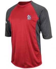 At home or on the road, show your true colors and support your favorite team with this color-blocked MLB St. Louis Cardinals shirt from Majestic.