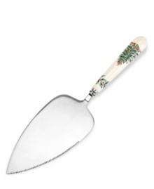 With an historic pattern starring the most cherished symbol of the season, this Christmas Tree cake server from Spode serveware is a festive gift to holiday dining.