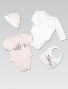 The perfect baby girl gift set with two bodysuits, hat and bib in ultra-soft cotton, adorned with Gucci logo print. Bodysuits CrewneckShort and long sleevesBack snapsBottom snaps Bib Adjustable snaps closureCottonMachine washMade in Italy Please note: Number of snaps may vary depending on size ordered. 