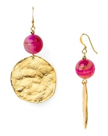 Kenneth Jay Lane's drop earrings infuse every look with the label's signature vintage meets modern style, featuring shapely gold discs and agate beads.