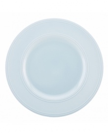 Elegance comes easy with these Fair Harbor dinner plates from kate spade new york. Durable stoneware in a cool sky hue is half glazed, half matte and totally timeless.