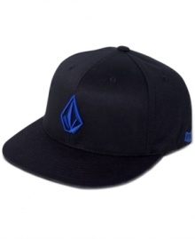 Top off your style in this trendy solid flexfit hat by Volcom.