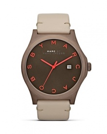 Hit refresh with this color pop watch from MARC BY MARC JACOBS. In a solid hue with bold logo indexes, it's the timepiece we want bright now.