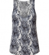 Luxurious tank top made ​.​.from fine cashmere - Fashionable snake print in pearl gray and midnight blue - The cut is narrow waisted, with feminine, soft V-neck and moderately wide straps - Rounded seam edges - Stunning with leather leggings, skinny jeans, shorts or pencil skirt