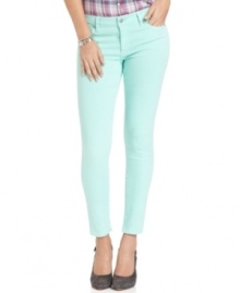 In a cool mint-green wash, these Else Jeans skinny jeans are perfect for injecting color into a stylish winter wardrobe!