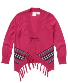 Tied in front, this cozy cardigan from Roxy can warm up a cold-weather day, with a decorative pattern for style.