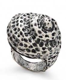 Come out of your shell! This beach-inspired Bar III ring with burnish silver tone mixed metal adds an interesting twist to any wardrobe. Size 7.