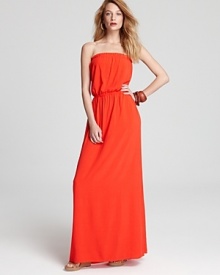 From the vibrant hue to the floor-sweeping length, this Splendid strapless maxi dress brings drama to your summer portfolio.