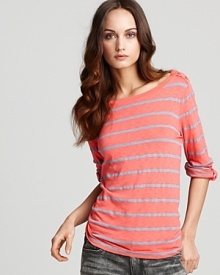 Pair this Splendid striped tee with your favorite jeans and achieve off-duty perfection.