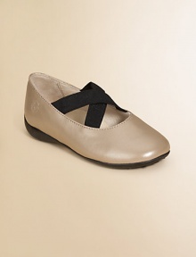 Ballet-inspired flats with contrast criss-cross straps.Slip-on styleElastic criss-cross strapsSynthetic leather upperLeather liningRubber soleLeather insoleImported