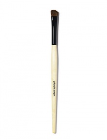 Ideal for applying shadow in the corner, in the crease or all over the lid. It is especially handy for contouring and smudging. Designed to be used with all Bobbi Brown powder eye shadow formulas. About 6½ long. 