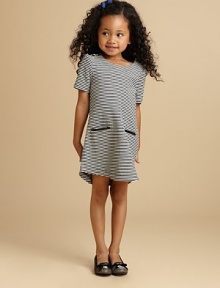 A dress reminiscent of French sailor style, with chic stripes, bold welt pockets and snap shoulders.ScoopneckSnap closure at shouldersShort puffed sleevesFront welt pocketsCurved hemCottonMachine washImported