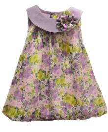 Pretty print and darling details make this Baby Essentials dress perfect for a day of play or posing.