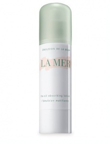 An oil free, oil absorbing, fast penetrating facial moisturizing lotion formulation of Creme de la Mer. Contains the original Miracle Broth and all the extraordinary benefits of the Creme but tailored to the needs of different skin types. Leaves skin with a lasting soft, matte finish. 1.7 oz. Imported. 