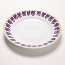 For over 270 years, Richard Ginori has created exceptional fine china and porcelain. Crafted in Italy, the Folkware collection features 18 different floral patterns designed to be mixed and matched. Accented with garlands, leaves and petals, the richly detailed dinnerware allows you to create your own unique look by combining different colors and patterns to grand effect.