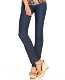 In a classic dark wash, these Lucky Brand Jeans Sweet N Straight jeans are perfect as an everyday denim staple!