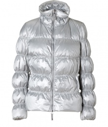 With its allover sheen and modern silver hue, Jet Sets quilted down jacket is a must for sporty ski-chic looks - Stand-up collar, long sleeves, ribbed knit cuffs, two-way front zip, zippered pockets, printed lining - Form-fitting - Wear with sporty trousers and winter weather boots