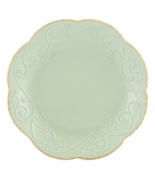 With fanciful beading and a feminine edge, these Lenox French Perle dessert plates have an irresistibly old-fashioned sensibility. Hardwearing stoneware is dishwasher safe and, in an ethereal ice-blue hue with antiqued trim, a graceful addition to any meal. Qualifies for Rebate