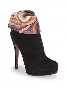 THE LOOKRich suede upperSwirl patterned velvet trim at fold-over collarAlmond toePadded insoleSelf-covered heel, 5 (125mm)Self-covered platform, 1 (25mm)Compares to a 4 heel (100mm)THE MATERIALSuede upperSignature bold patterned fabric trimLeather liningLeather soleORIGINMade in Italy