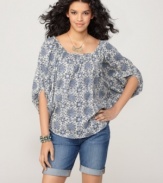 This easy top from the Lucky Brand Jeans and John Robshaw collaboration features a gorgeous batik-inspired print and relaxed dolman sleeve silhouette. So boho with faded denim!