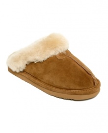 Crafted in soft suede with plush sheepskin lining, Bearpaw's Tegan slippers are the perfect remedy for cold winter weather. Pair them with cozy flannel pajamas and curl up in front of the fireplace!