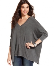 Cha Cha Vente's V-neck top features a relaxed, oversized silhouette for an easy weekend vibe.