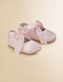 Your tiny dancer will be pretty as a picture in these ballerina-inspired leather flats with satin ribbon tie.Ribbon tie closureLeather upperLeather liningSuede solePadded insoleImported