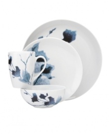 With the quality the name Dansk evokes, you can be sure that the Silhuet porcelain 4 piece place settings will deliver exceptional durability and a sophisticated Scandinavian design. And with the quiet beauty of the watercolor-like leaves and vines, Silhuet becomes yet another modern classic by Dansk.