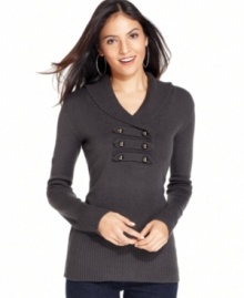 Button details at the front gives this petite Debbie Morgan sweater some punch!