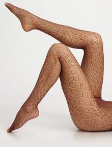 These eye-catching diamond net tights are the perfect finishing touch to any outfit for an elegantly sexy look. Soft, smooth waistbandFlat toe seam80% polyamide/20% elastaneHand washMade in Austria