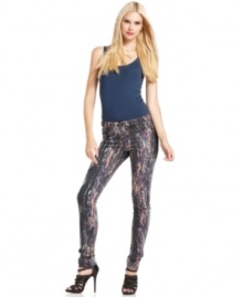 Else Jeans' skinnies go bold with a bold splatter-paint print that's both vintage cool and totally hot right now!