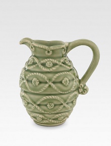 A charming ceramic stoneware pitcher is designed to replicate the splendor, artistry and romance of the world's most beautiful gardens. From the Jardins du Monde Collection 5-oz. capacity 3½H Dishwasher safe Imported 