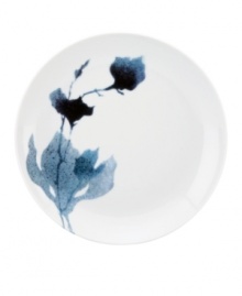 The name Dansk evokes quality and sophisticated Scandinavian design, and Silhuet dinnerware collection is no exception. With the quiet beauty of the watercolor-like leaves and vines, Silhuet dinner plates invite calm and tranquility to your table.