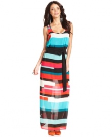 Colorblocking adds a graphic appeal to this GUESS maxi dress for modern edge -- elevate it with sky-high heels!