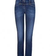 A four-season favorite with endless wearing possibilities, Closeds ankle jeans are both flattering and easy-to-pair - Five-pocket style, button closure, belt loops - Slightly slouchy fit - Pair with oversized tops and favorite flats