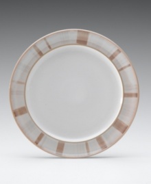 A lovely cocoa palette highlighted by warm amber tones lends this Denby dinnerware and dishes collection a more elegant earthiness. Coordinate solid Truffle and striped Truffle Layers dinner plates for flattering tabletop contrast.