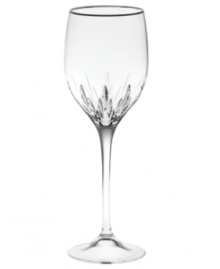 Turn formal affairs into true celebrations with the Duchesse wine glass from Vera Wang. The renowned bridal designer marries a tapered bowl and blazing starburst cut with a beautifully flared stem. Radiant crystal is topped off with a smooth band of polished platinum.