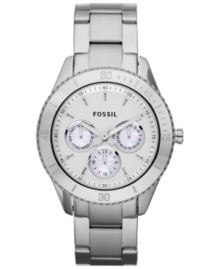 A boyfriend-inspired steel watch with a bit of color at the dial, by Fossil.