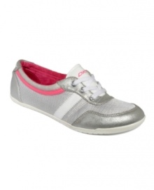 DKNY Active's Waverly sneakers are both feminine and sporty. Perfect for running errands on those casually cute days.