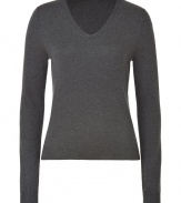 Stylish, understated essentials are the key to a perennially chic wardrobe, and Jil Sander Navys grey pullover is a smart choice this season - Crafted from a super-soft, lightweight silk and cashmere blend - Slim cut fits close to the body - V-neck and long sleeves - An everyday indispensable that works 24/7 - Pair with jeans and loafers, a pencil skirt and pumps, or leather pants and ankle booties