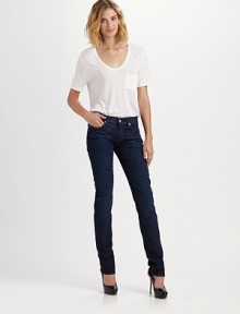 Sleek stretch denim in a classically-cool straight leg silhouette.THE FITFitted through hips and thighsRise, about 7½Inseam, about 33THE DETAILSZip flyFive-pocket style98% cotton/2% spandexMachine washMade in USA of imported fabricModel shown is 5'10 (177cm) wearing US size 4.