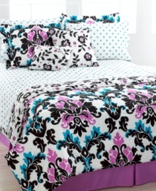 Options are always in fashion. It's easy to create the bed of your dreams with the Lisette reversible comforter set – the comforter, shams, sheeting and decorative pillows each reverse to stylish prints in chic hues that mix and match for fun, coordinated looks you'll love. (Clearance)