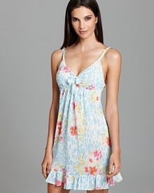 A wild, tropical look lends exotic flair to your at-home look. From Oscar de la Renta Pink Label.