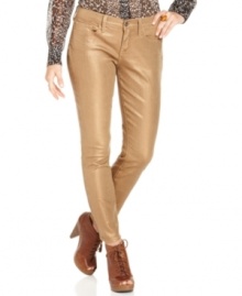 In high-shine gold coated denim, these Lucky Brand Jeans skinny jeans are a must-have for a fashion-forward fall wardrobe!