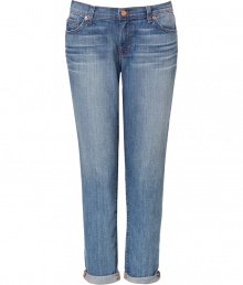 Stylish capri jeans in classic 5-pocket design and worn wash - Calf length and relaxed rolled cuff brings perfect summer style - Narrow leg creates a polished but casual look - Pair with slim top and heels or with leather thongs and a tee