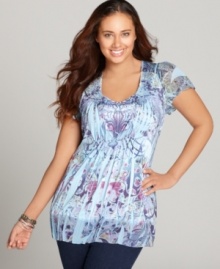 A babydoll shape and chiffon trim lend a flirty feel to One World's short sleeve plus size top, rocking a sublimated print.