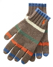 An essential pair of gloves is rendered in warm and breathable cotton. Flat-knit glove. Our embroidered pony accents one cuff.