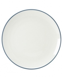 The Noritake dinner plates in this simple, versatile mix-and-match pattern are in richly colored stoneware. Select pieces in your favorite shades to create a customized dinnerware collection.